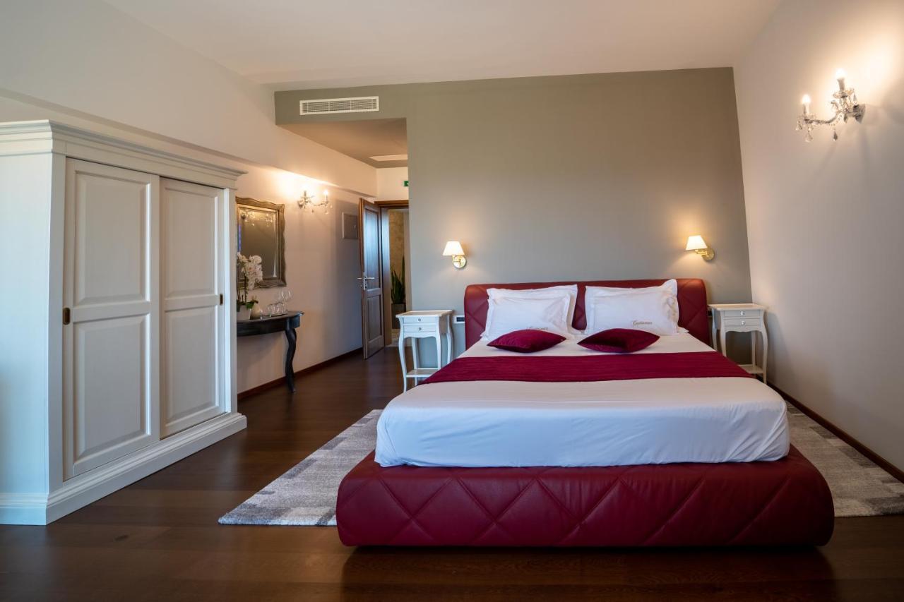 Wine Residence Cattunar บระทอนิกลา ภายนอก รูปภาพ