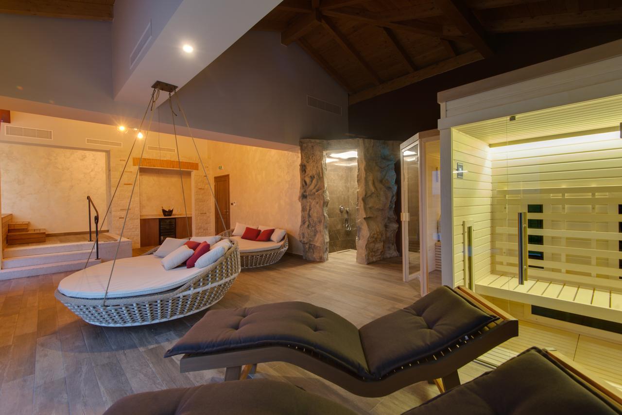 Wine Residence Cattunar บระทอนิกลา ภายนอก รูปภาพ