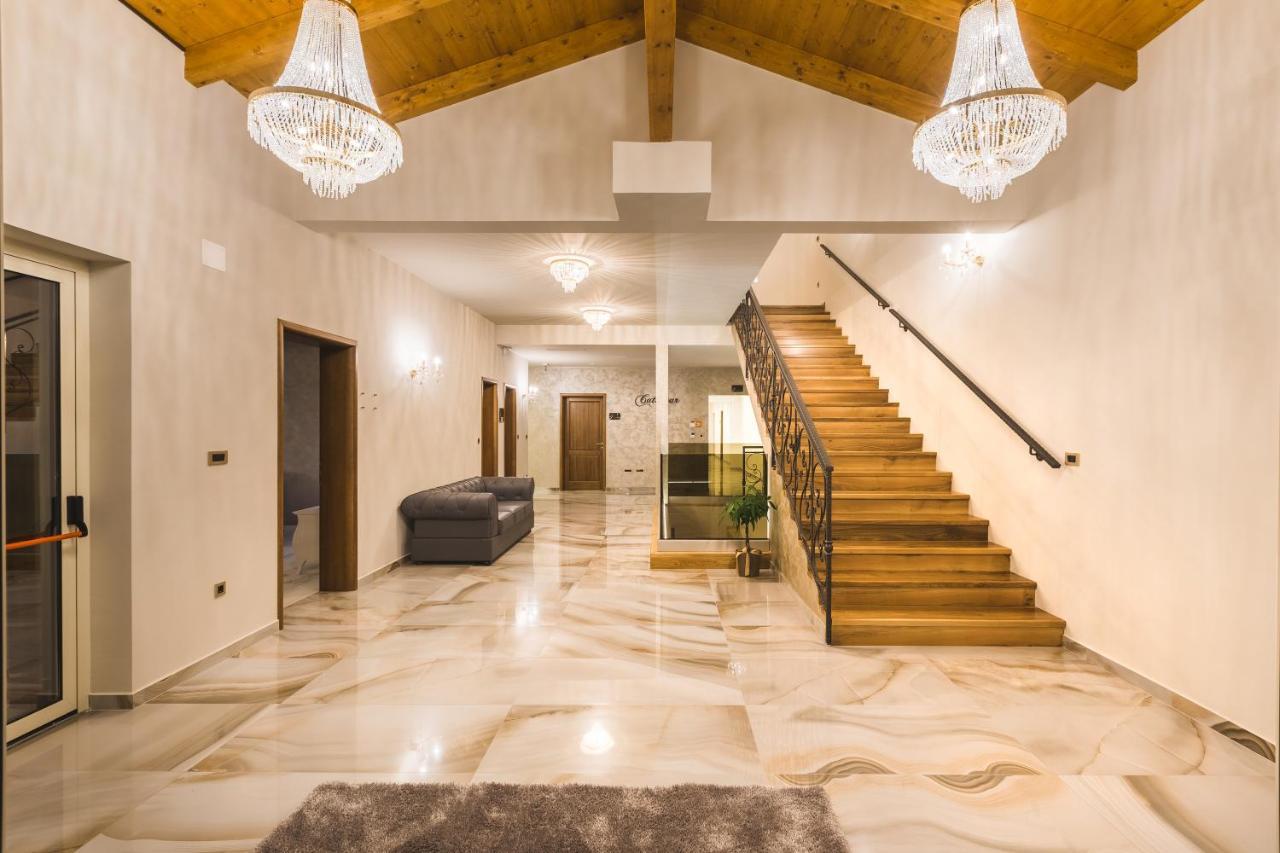 Wine Residence Cattunar บระทอนิกลา ภายนอก รูปภาพ