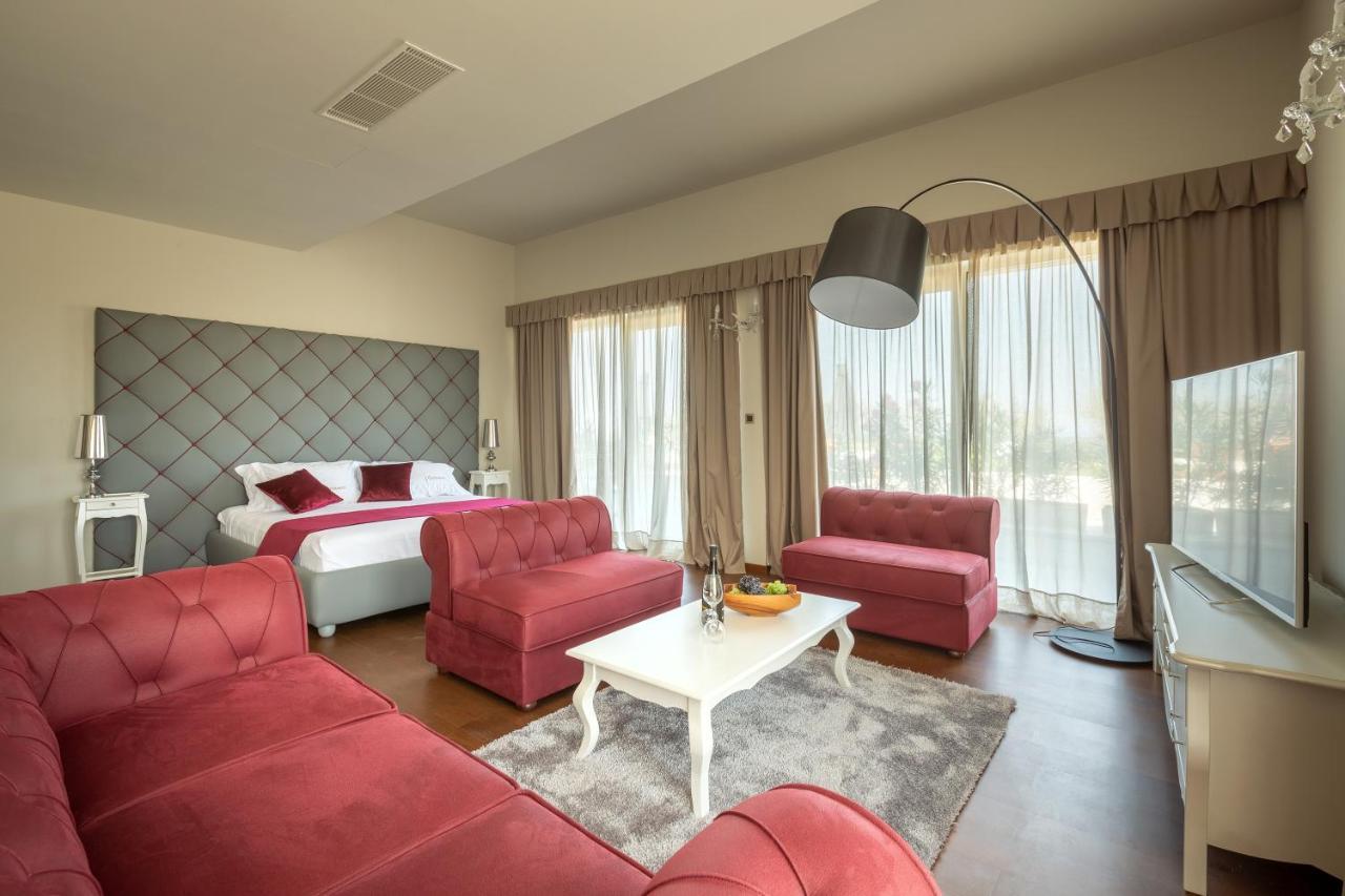 Wine Residence Cattunar บระทอนิกลา ภายนอก รูปภาพ