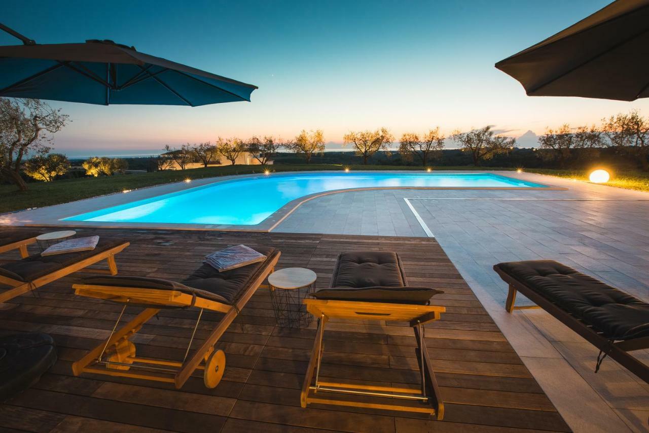 Wine Residence Cattunar บระทอนิกลา ภายนอก รูปภาพ